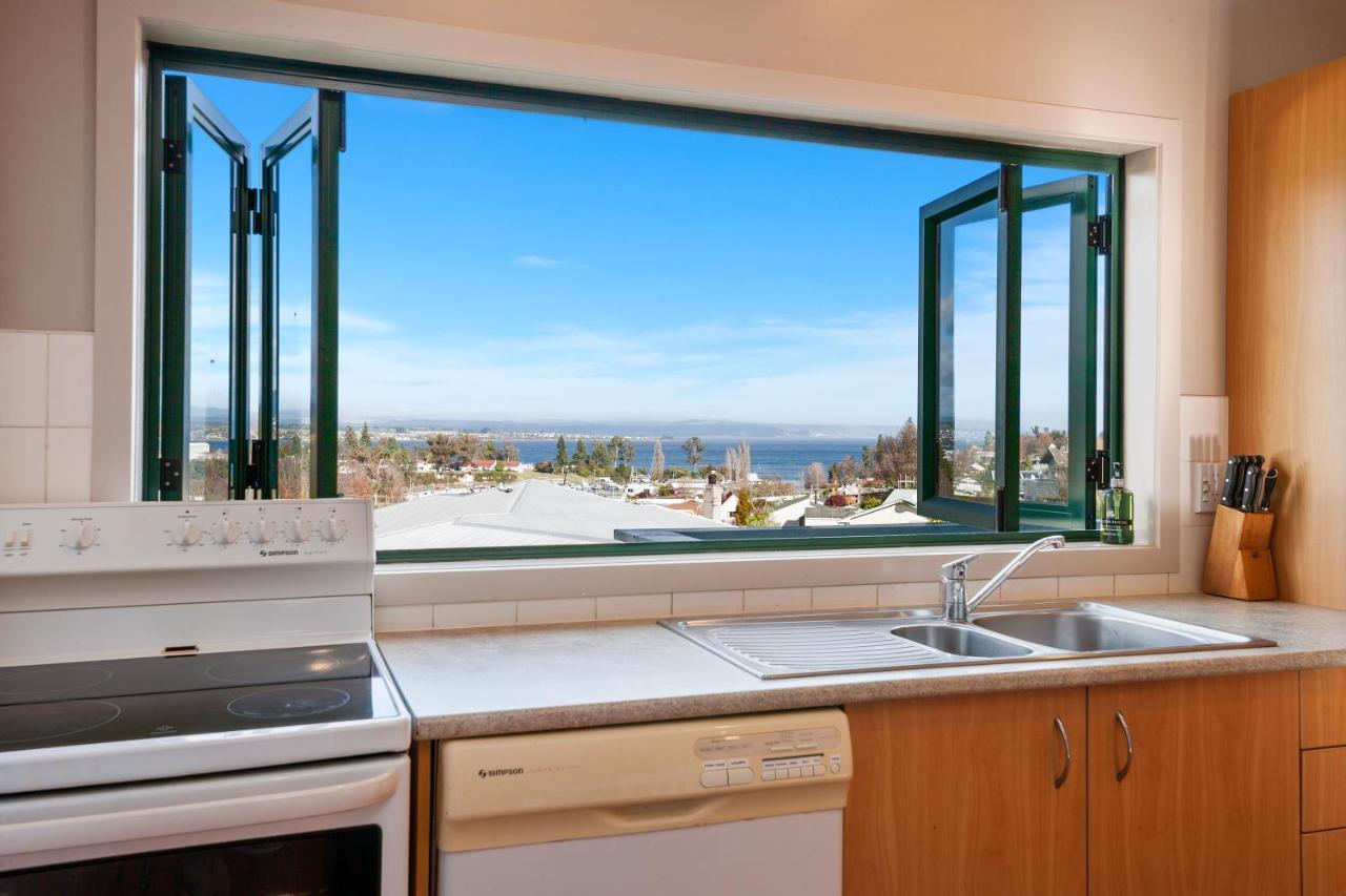 Kaihua Lookout - Taupo Holiday Home ภายนอก รูปภาพ