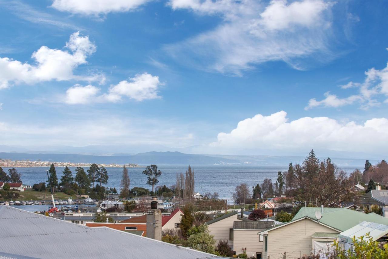 Kaihua Lookout - Taupo Holiday Home ภายนอก รูปภาพ