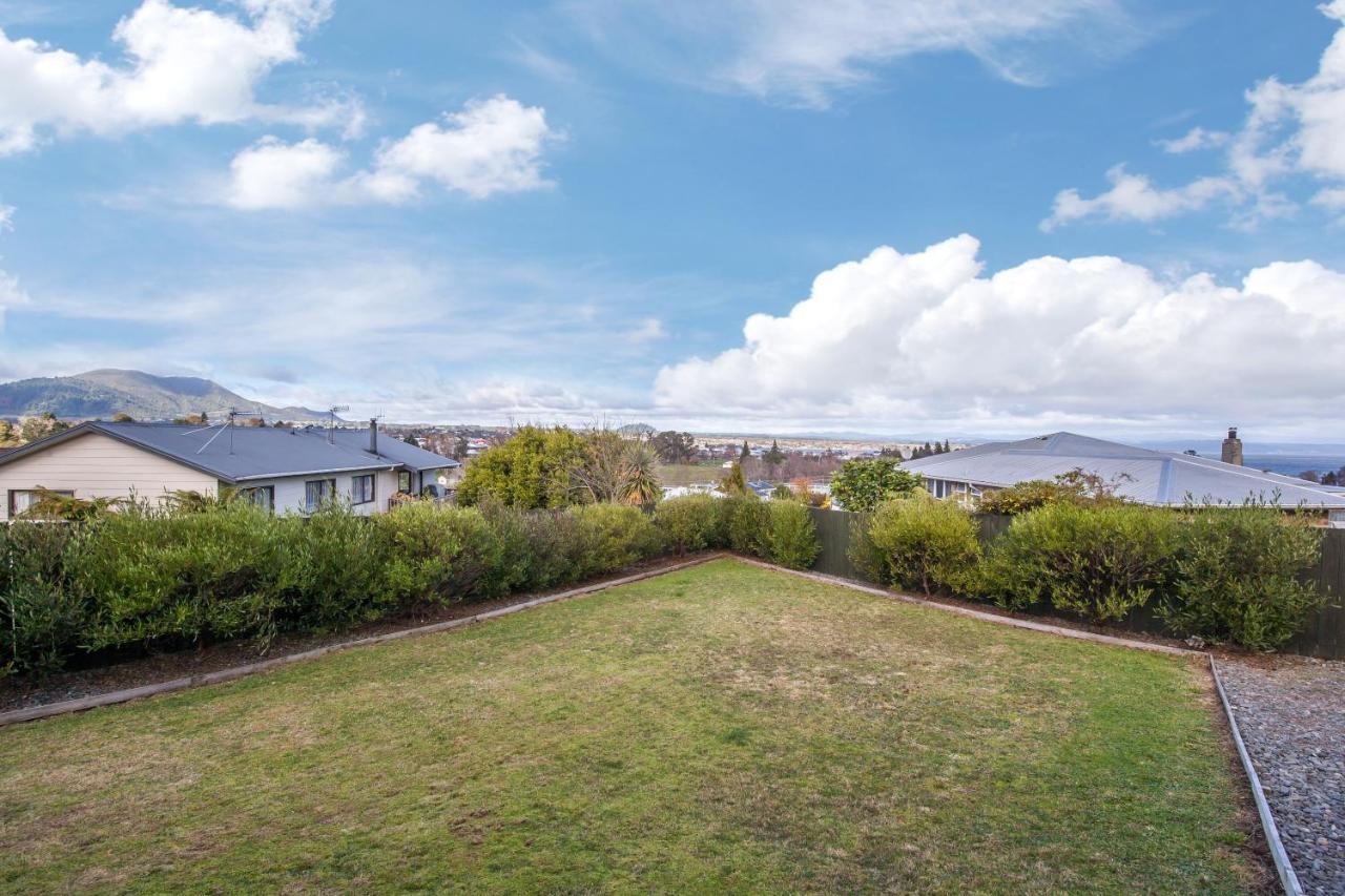 Kaihua Lookout - Taupo Holiday Home ภายนอก รูปภาพ