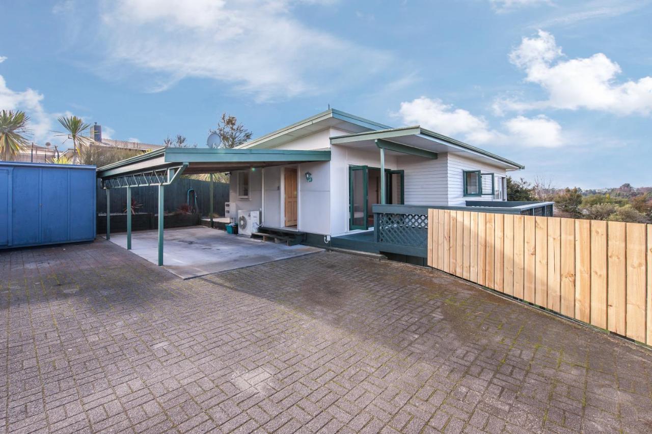Kaihua Lookout - Taupo Holiday Home ภายนอก รูปภาพ