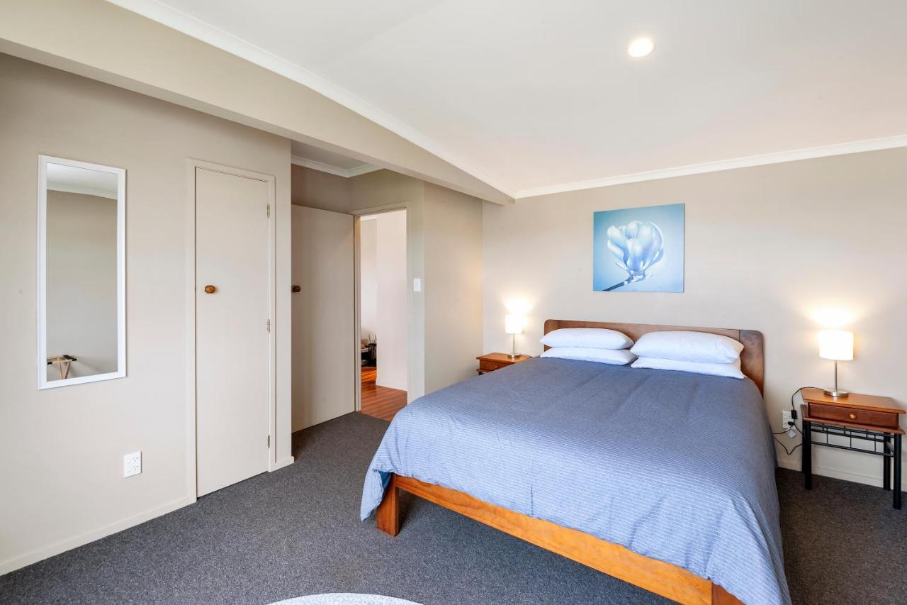 Kaihua Lookout - Taupo Holiday Home ภายนอก รูปภาพ