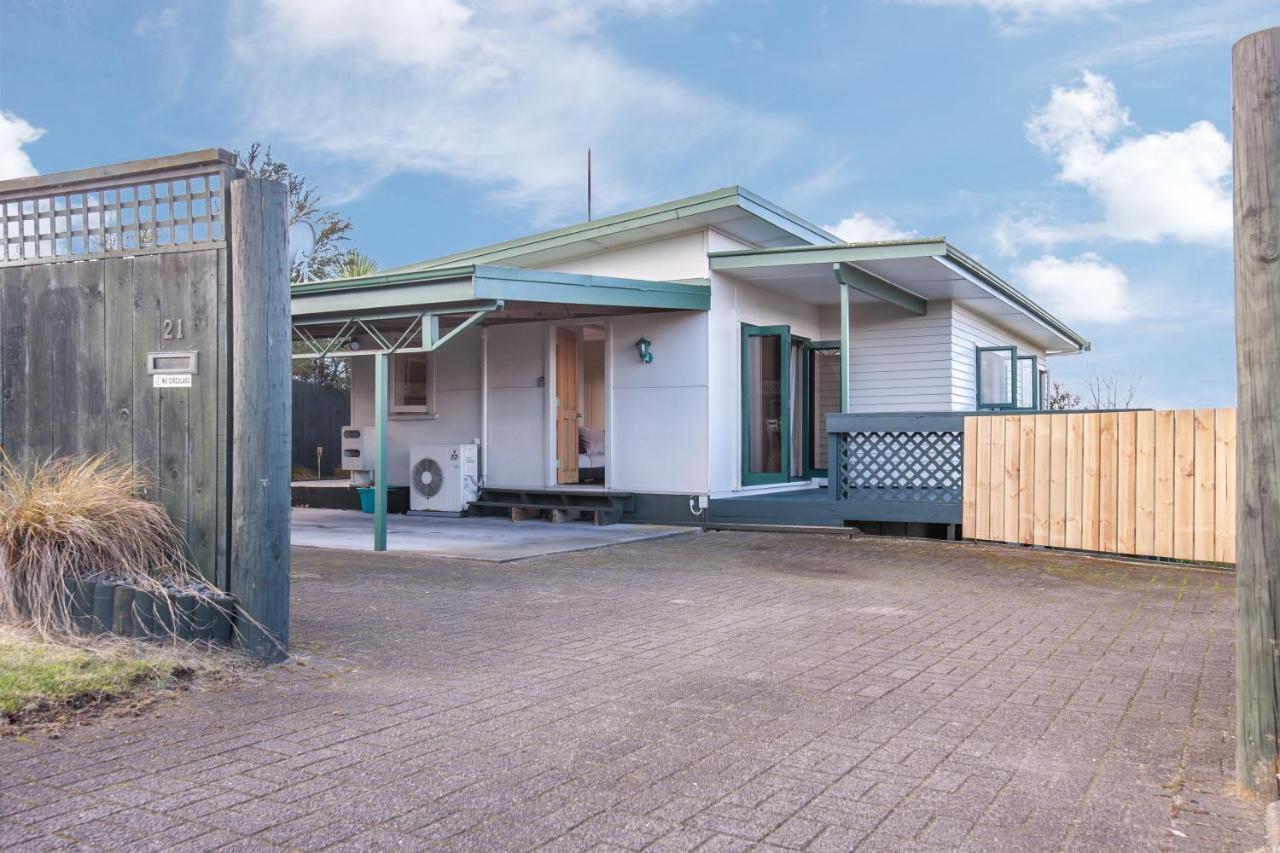 Kaihua Lookout - Taupo Holiday Home ภายนอก รูปภาพ